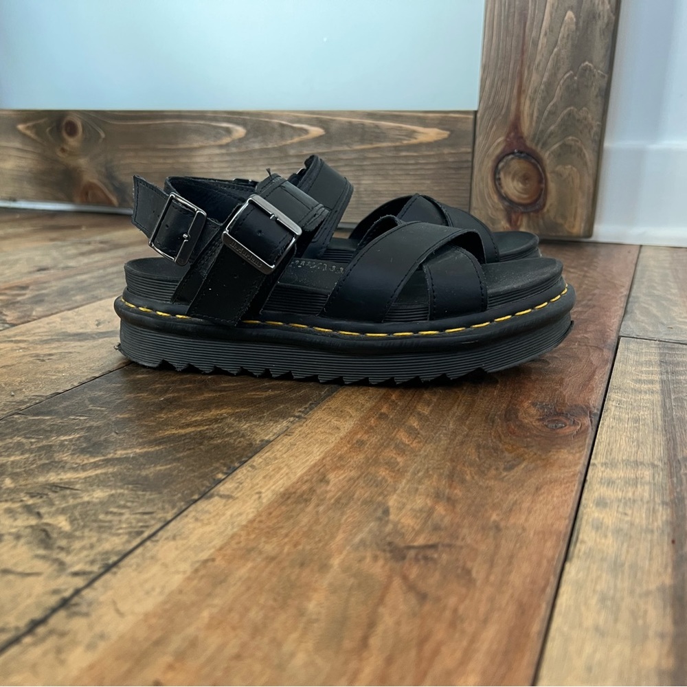 Dr. Martens VOSS II WOMEN'S LEATHER STRAP SANDALS